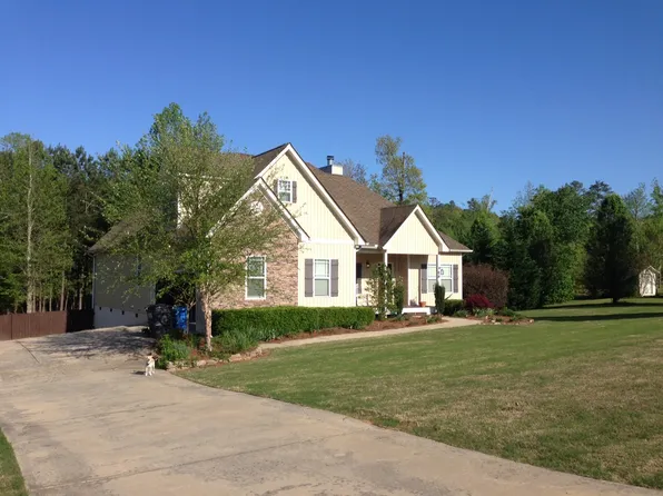 26 Cass Station Dr, Cartersville, GA 30120