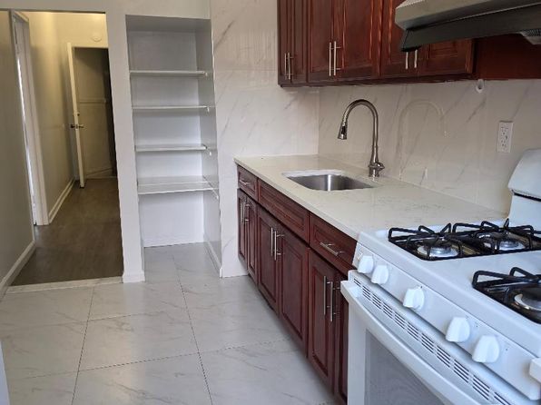 1321 Foster Ave Floor 3