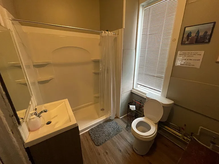 4124 Chester Ave #2R — Photo 4