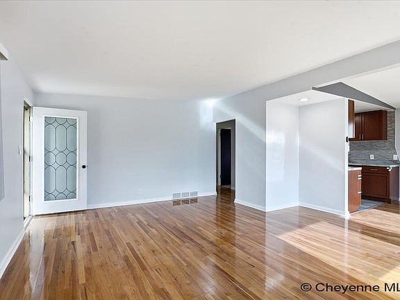 4th image of 1103 Cactus Hill Rd