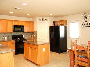 2002 Sandy Bank Ln, Pearland, TX 77581