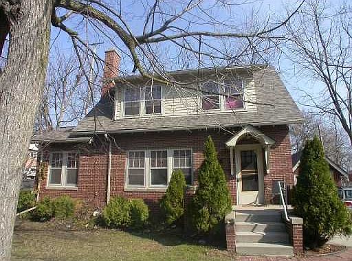 1st image of 206 W Davis Ave