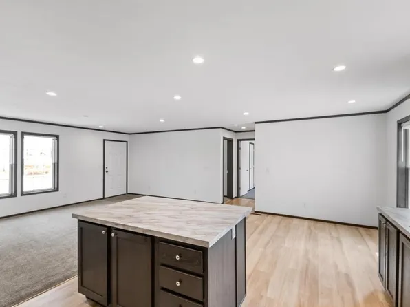 215 N McKay Ave, Alexandria, MN 56308