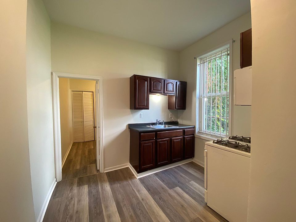 1st image of 1348 W Clearfield St #1