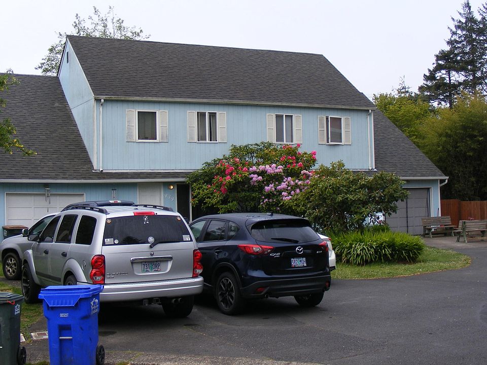 1st image of 430/434 NE 9th St