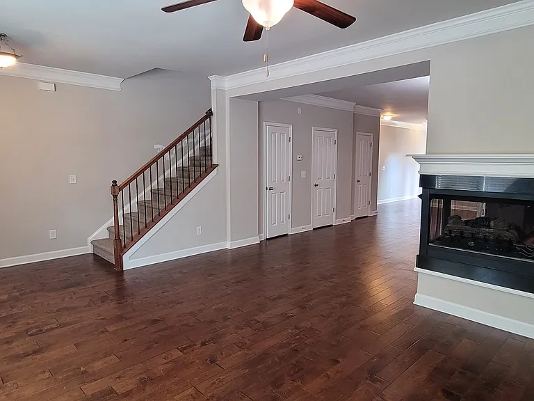 4185 Baverton Dr — Photo 4