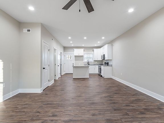 4th image of 1346 Unity Dr NE