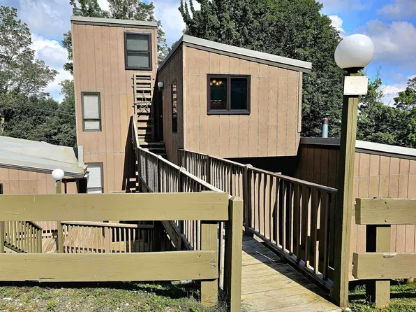 136 Middle Earth Drive North Lynx #8, Warren, VT 05674