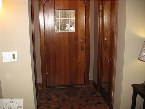 3rd image of 515 E University Dr
