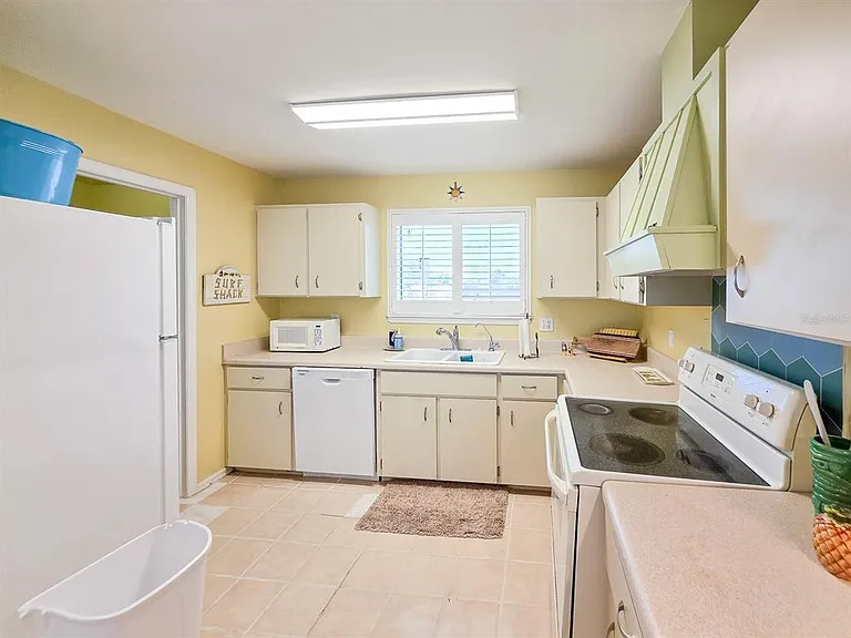209 S 4th St #C — Photo 12