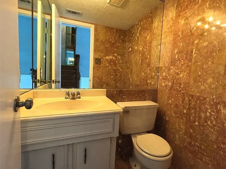 11712 S Kirkwood Rd — Photo 13