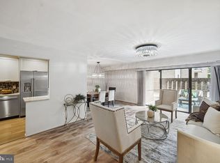 18 Monroe St APT 101, Rockville, MD