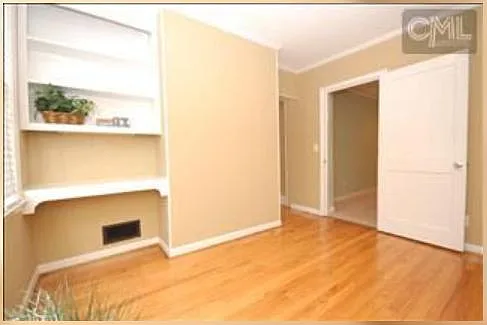 Study / 3 extra large closets