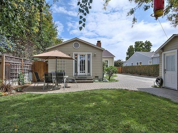 3rd image of 539 Irving Ave