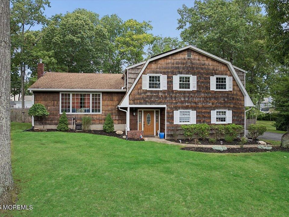 1st image of 7 Sandspring Drive