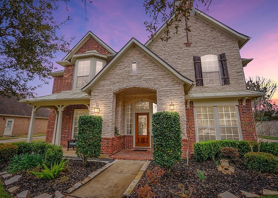 1st image of 26518 Park Point Ln