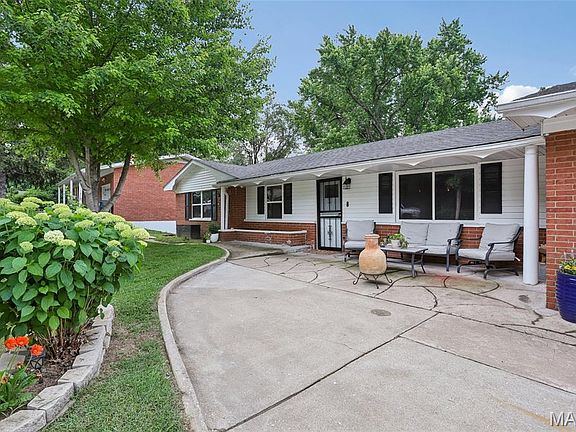 4th image of 66 Montclair Dr