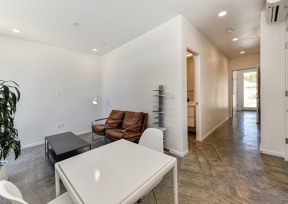 1st image of 2435 Binnen Ln #101