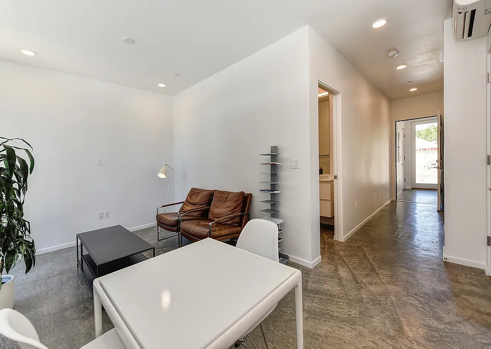 2435 Binnen Ln #101