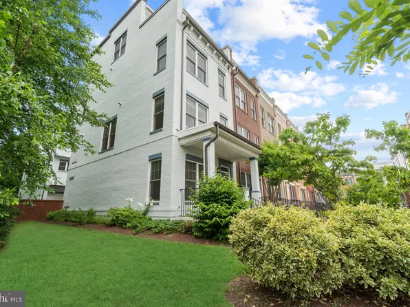 2856 Chancellors Way NE, Washington, DC 20017