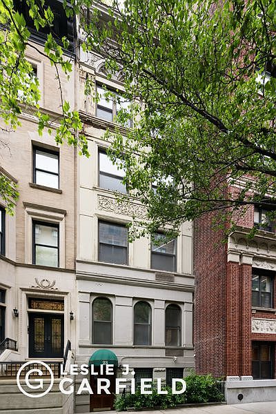 1st image of 23 W 69th St