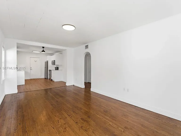 559 NE 68th St #559 — Photo 19