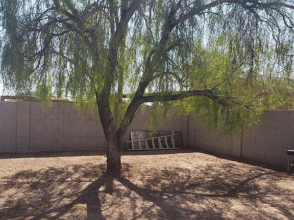 3rd image of 1541 W Corona Ave