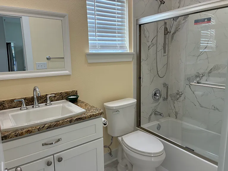 1604 Brooks St — Photo 10