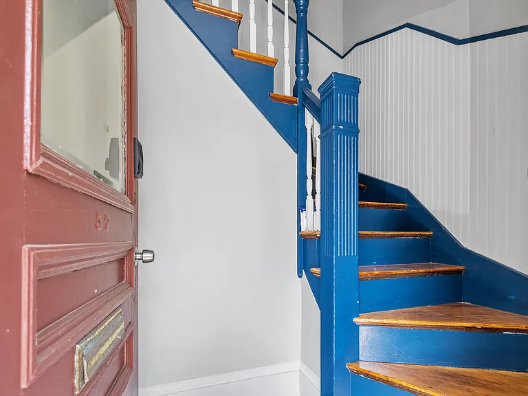 55 Hawthorne St #2 — Photo 17