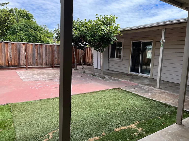 3722 Clough Ave — Photo 10