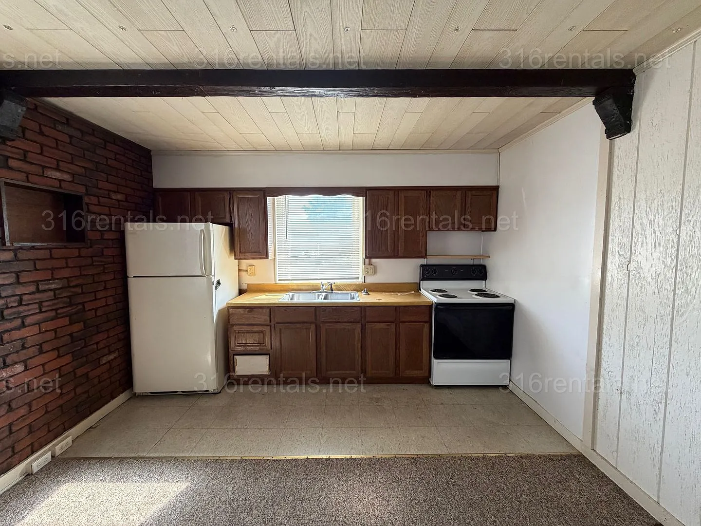 Heritage Inn — Photo 2