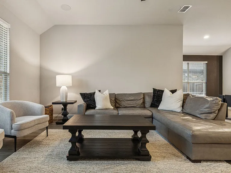 1008 Westwood Ln — Photo 18
