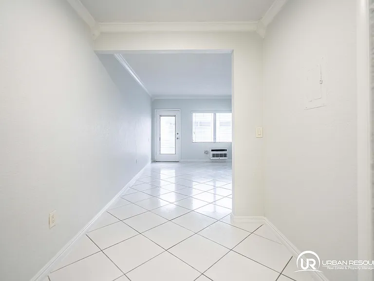 7640 Carlyle Ave #9B — Photo 13