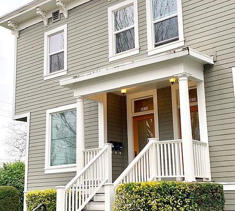 2nd image of 2833 NE Couch St