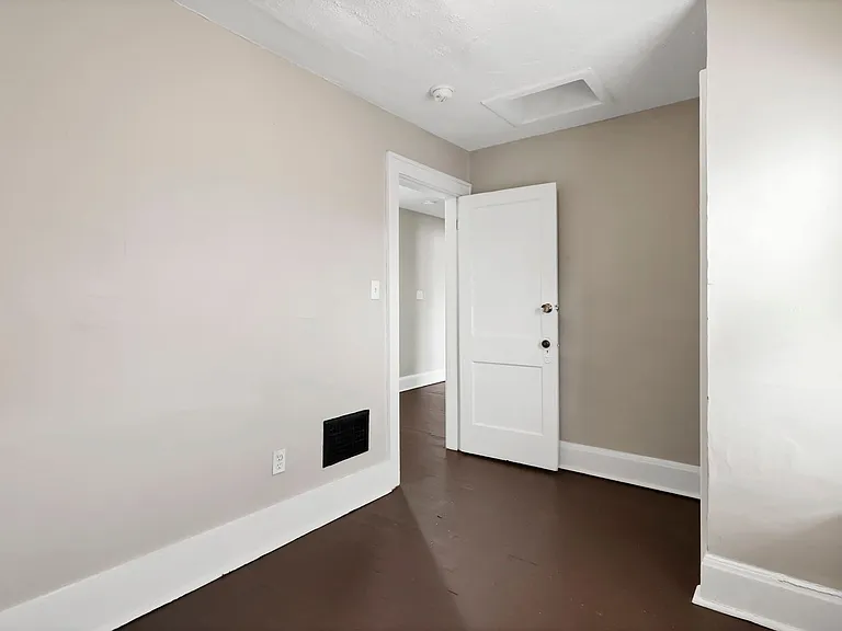 2709-2711 Sullivant Ave — Photo 27