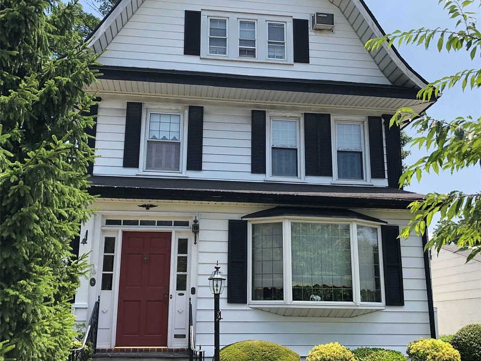 2nd image of 4611 156th St
