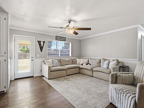 4th image of 4511 Melody Ln