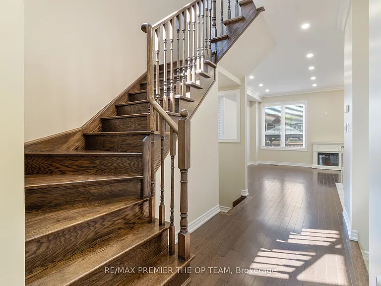 17 True Blue Cres — Photo 7