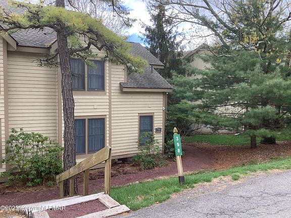 3rd image of 398 Vista Dr