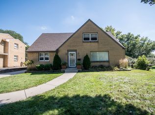 2628 S 83rd St, West Allis, WI 53219