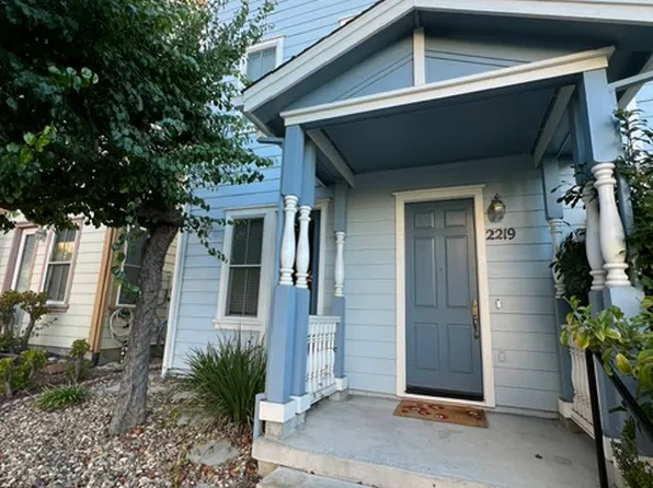 2219 Tsushima St, Hercules, CA 94547