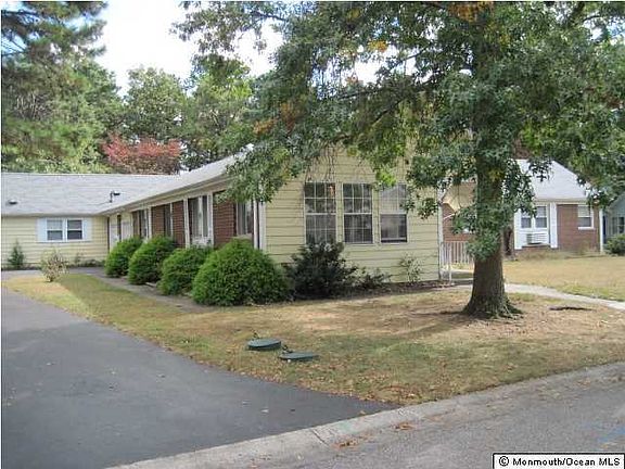 2nd image of 10 Mohican Lane #A