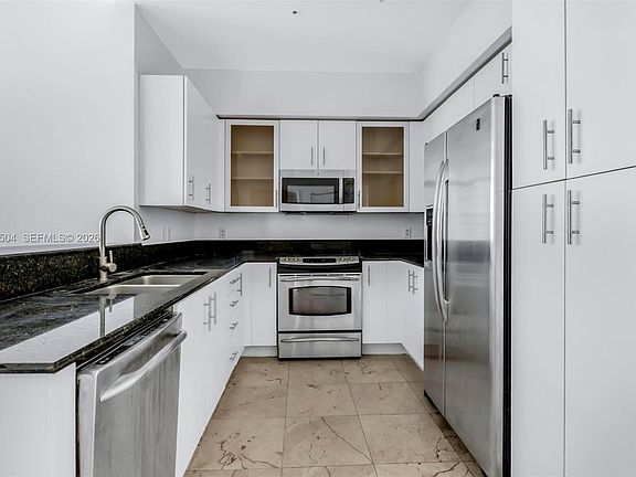 5th image of 7900 Harbor Island Dr #Penthouse 19