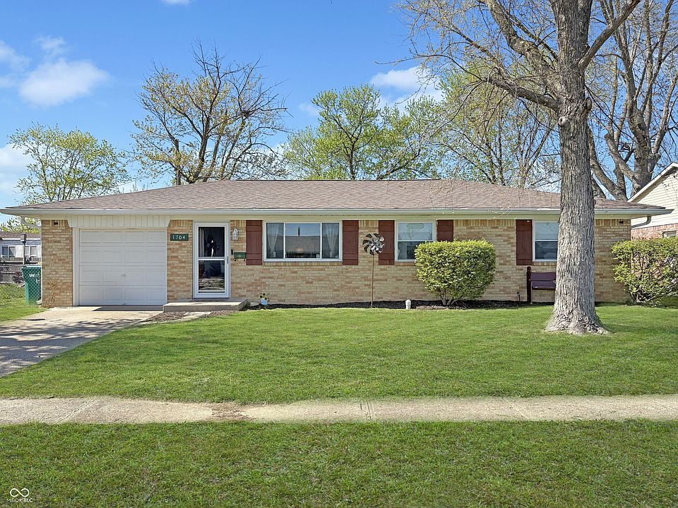 1st image of 1704 Hawthorne Dr