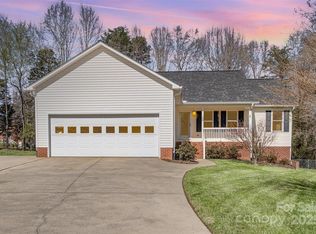 195 Sandalwood Ln, China Grove, NC 28023