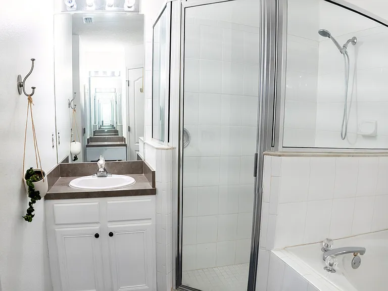1511 McCrea Dr — Photo 13