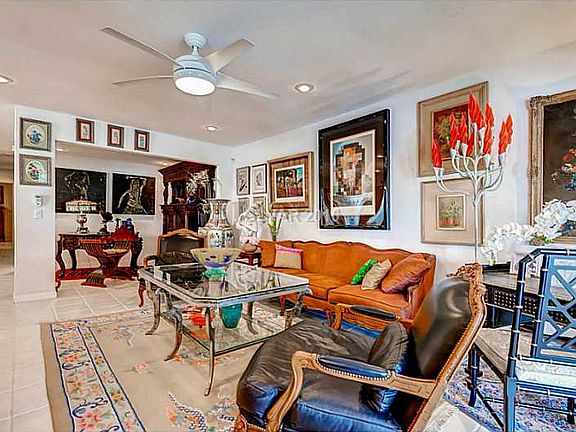 5th image of 2931 Bel Air Dr
