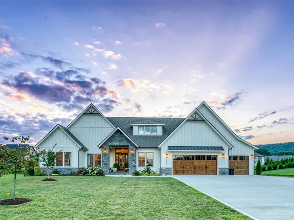 129 Angelina Ln, Mills River, NC 28759