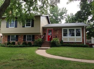 2406 Candlewood Dr, Alexandria, VA 22308