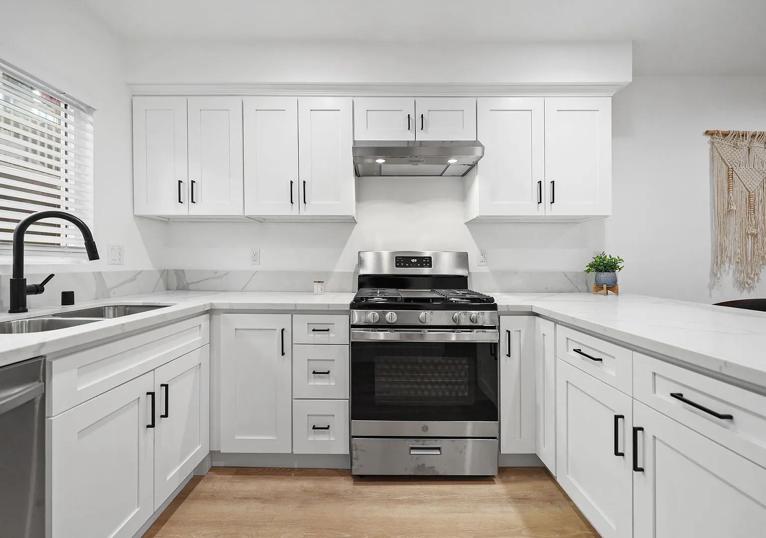 2 bed, 780 sqft, $2,495 — Photo 4